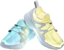 Chaussures LED PYYIQI Fibre Optic Pour Enfants Sneakers De Sport Pour Garçons Filles Chaussures De Danse Clignotantes Pour Festivals, Noël, Halloween, Fête Du Nouvel An Avec Charge USB