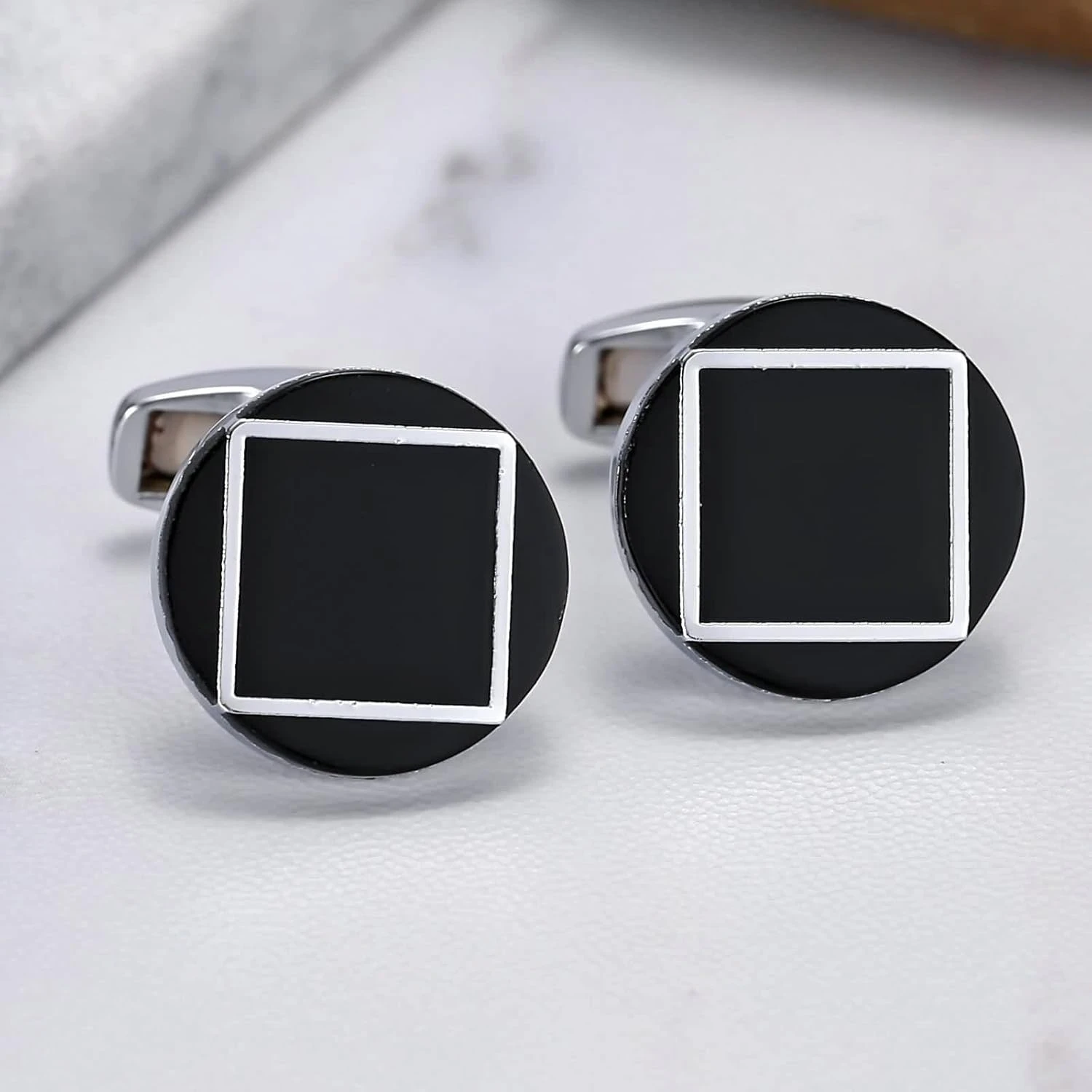 Banemi Tuxedo Studs And Cufflinks Set, Noir Cufflink Shirt En Acier Rond Motif Carré Ensembles Pour Dîner De Noël 1.8X1.8CM 6 Banemi Tuxedo Studs And Cufflinks Set, Noir Cufflink Shirt En Acier Rond Motif Carré Ensembles Pour Dîner De Noël 1.8X1.8CM – Image 4