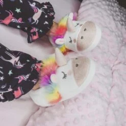 Caramella Bubble Cute Kids Unicorn Animal Slippers Peluche Funny Anti Slip House Chaussures Pour Garçon Et Fille Chaussons De Noël Pour Enfants -Rose Magasin 61LDy2CE L. AC UL1080