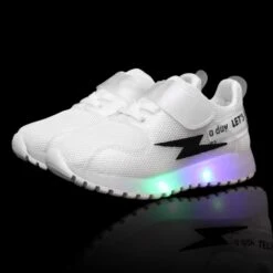 Chaussures Enfant En Bas âge PATPAT Chaussures Enfant Avec LED Light Up Chaussures Brillant Enfant En Bas âge Chaussures Fille Chaussures éclair Pour Filles Garçons Pour Noël Anniversaire Enfants Afficher Le Cadeau -Rose Magasin 61fkQSlpZJL. AC UL1500