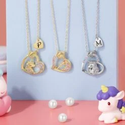 Licornes Cadeaux Pour Filles, 14K Or/Or Blanc/Rose Licorne Collier Pour Filles Initiale Licorne Bijoux Pour Enfants D'anniversaire Cadeaux Pour Filles Coloré CZ Bijoux De Noël Licorne Cadeaux Pour Filles Âge 6-8-10-12-16-18 -Rose Magasin 711hxn dU0L. AC UL1500