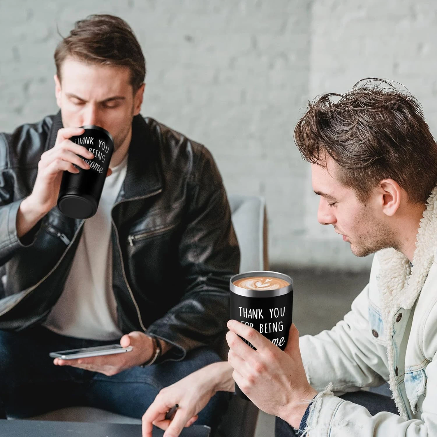 Gtmileo Merci Cadeaux Pour Les Hommes, 4 Pack Merci D'être Génial Gobelet De Voyage Isolé En Acier Inoxydable, Appréciation Cadeaux De Noël Pour Les Collègues Enseignant Amis Papa (20oz, Noir) 7 Gtmileo Merci Cadeaux Pour Les Hommes, 4 Pack Merci D'être Génial Gobelet De Voyage Isolé En Acier Inoxydable, Appréciation Cadeaux De Noël Pour Les Collègues Enseignant Amis Papa (20oz, Noir) – Image 5