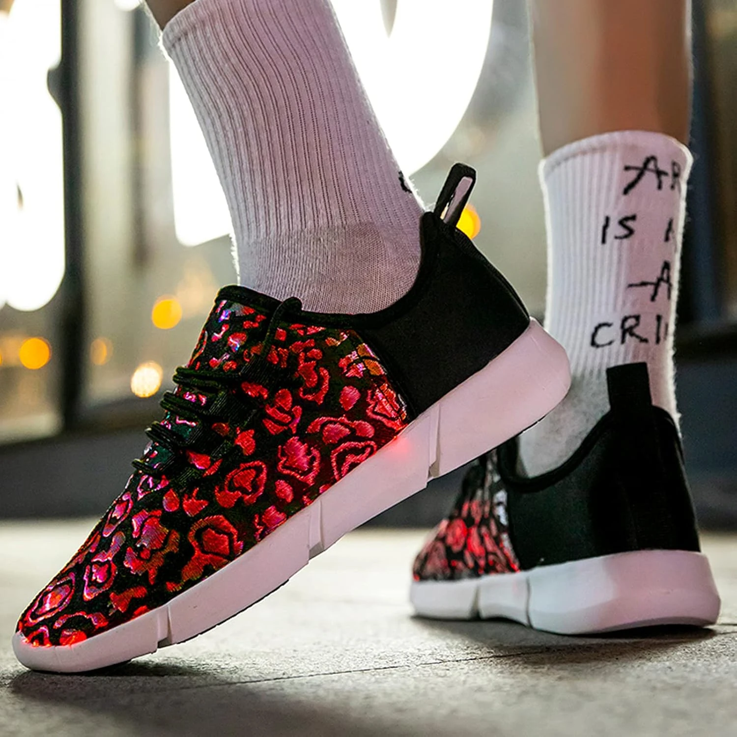 Chaussures à Fibre Optique LED PYYIQI Sneakers Lumineux Pour Femmes Hommes Baskets Lumineuses Sneakers Clignotants Pour Festivals, Noël, Halloween, Fête Du Nouvel An Avec Charge USB, Blanc 5 Chaussures à Fibre Optique LED PYYIQI Sneakers Lumineux Pour Femmes Hommes Baskets Lumineuses Sneakers Clignotants Pour Festivals, Noël, Halloween, Fête Du Nouvel An Avec Charge USB, Blanc – Image 3