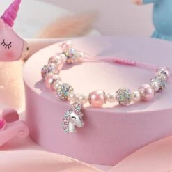 HGDEER Petites Filles Licorne Bracelet Pour Fille/Grande-fille/Morceau | Rose Perle Et Strass Boules Bracelet | Réglable Longueur | Convient Pour Noël Et Anniversaire Cadeaux -Rose Magasin 819JC 4VpPL. AC UL1500