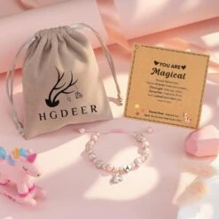 HGDEER Petites Filles Licorne Initial Bracelet Pour Fille/Grande-fille/Morceau | Rose Perle Et Strass Boules Bracelet | Réglable Longueur | Convient Pour Noël Et Anniversaire Cadeaux -Rose Magasin 81XjQsCrzCL. AC UL1500